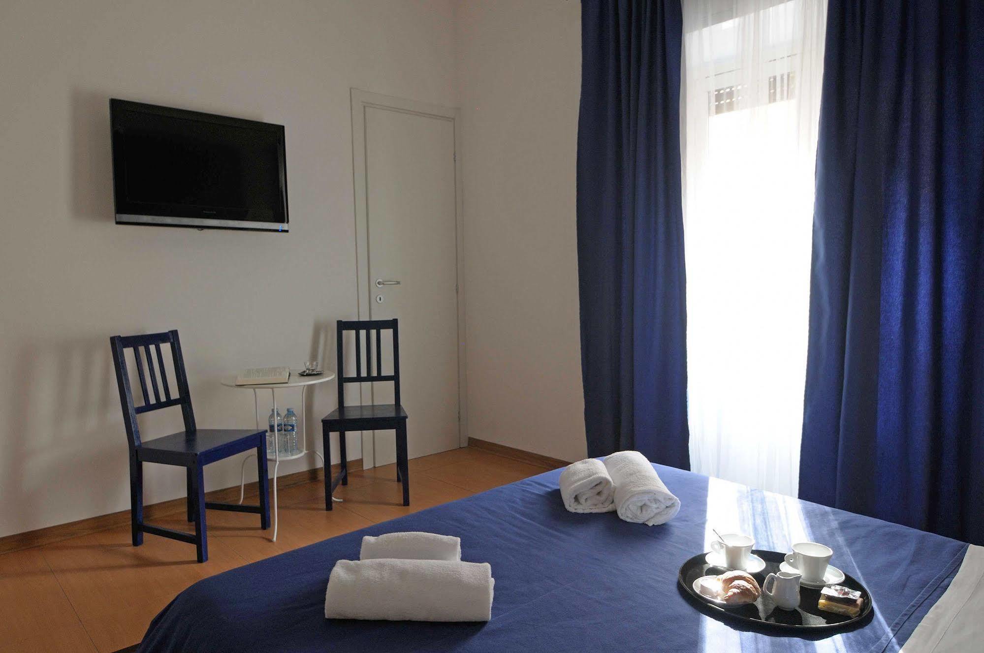 Trasteveredreamsuites Acomodação com café da manhã  2*